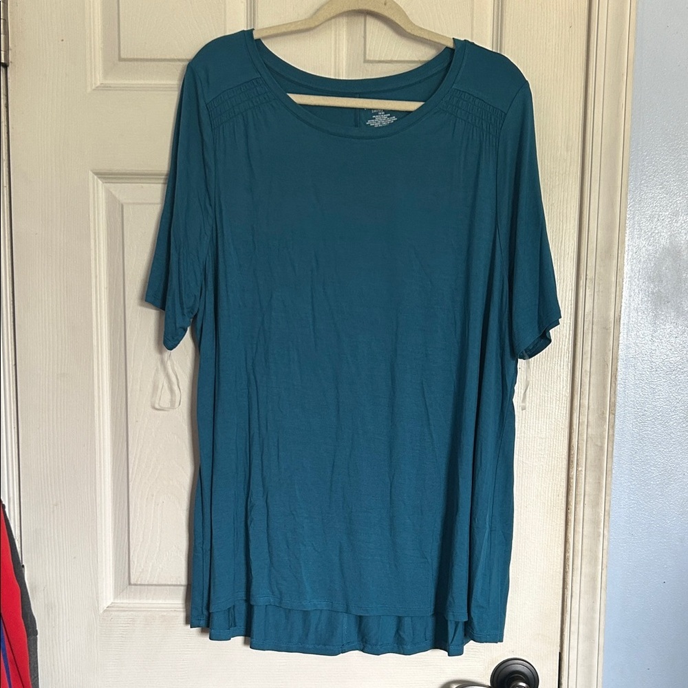 NWT Lane Bryant short sleeve swing tee size 18/20